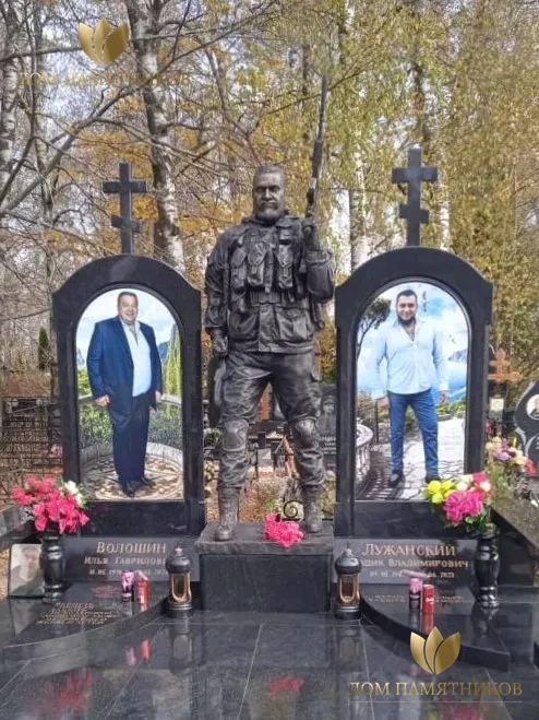 Памятник участнику СВО со скульптурой 22