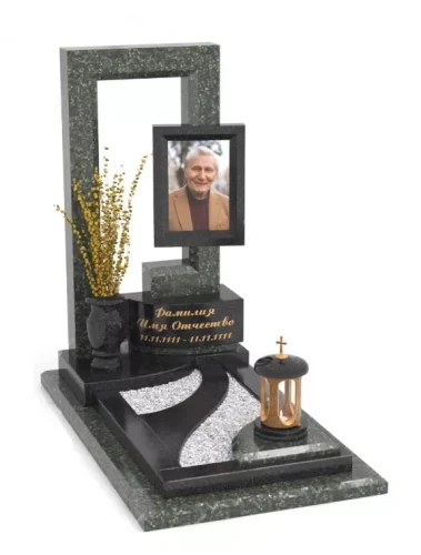 Памятники мужчине